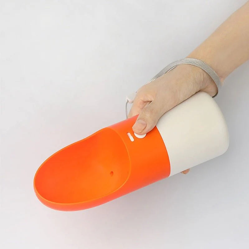 Portable Pet Water Bottle – 270ml Splash-Proof Rocket Cup with One-Key Lock | BPA-Free ABS