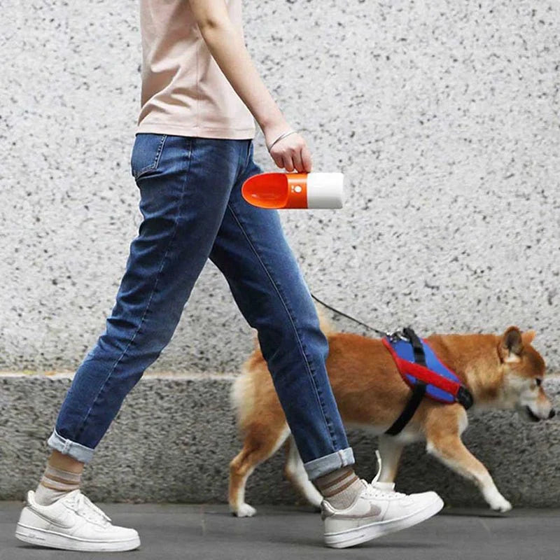 Portable Pet Water Bottle – 270ml Splash-Proof Rocket Cup with One-Key Lock | BPA-Free ABS